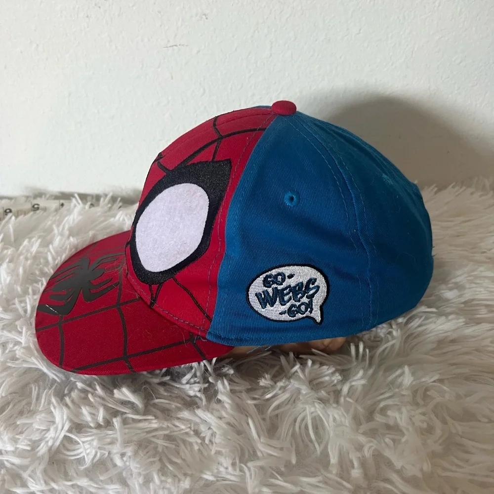Marvel Kids Spider-Man Red and Blue Cap with Black Spider Detail NWOT - Picture 2 of 6